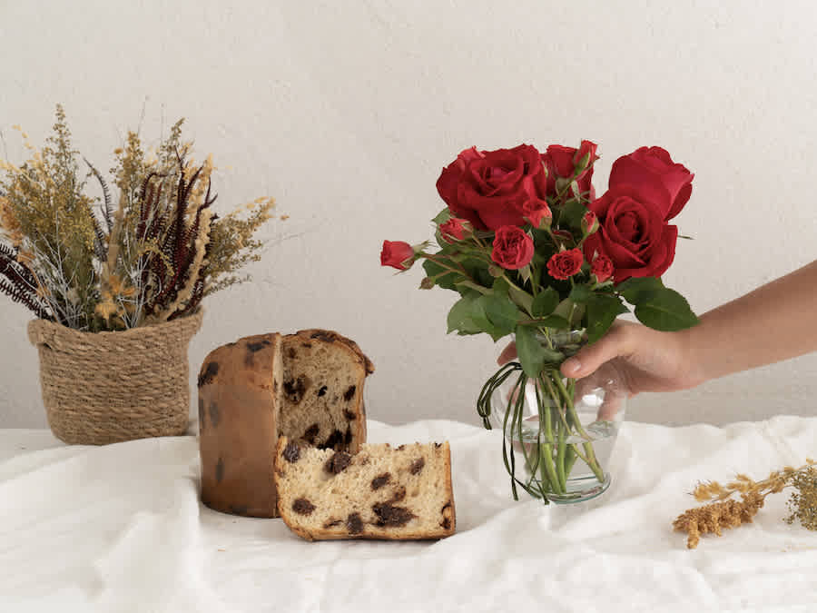 Flor de Canto Vermelha e Chocottone Para Entrega